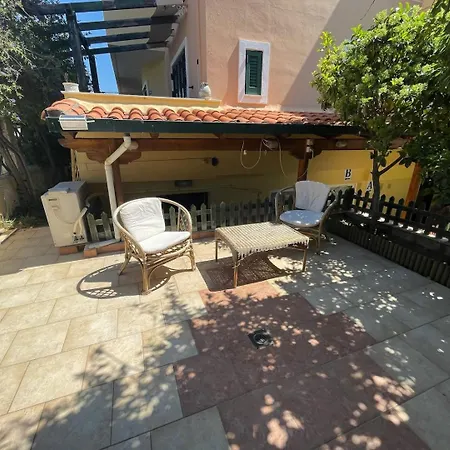 Angela'S Apartment Near Airport-Expo-Sea Artemida  Exterior photo